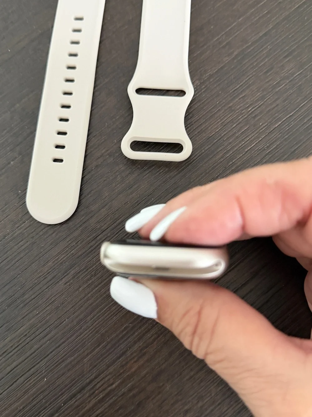 Apple Silver Aluminum Case with Starlight Sport Band S/M Photos all sides